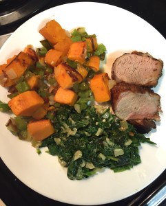 What does 20gm carb look like? 5oz. roasted pork tenderloin- 0gm carb, ½ cup creamed spinach- 0gm carb, ⅔ cup sweet potato hash-20gm carb