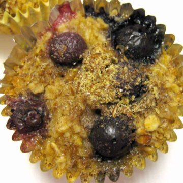 flax and berry muffins