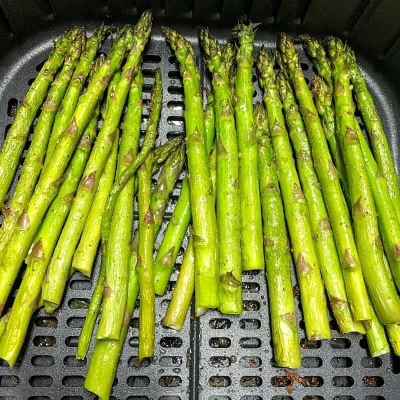 cooked asparagus in air fryer