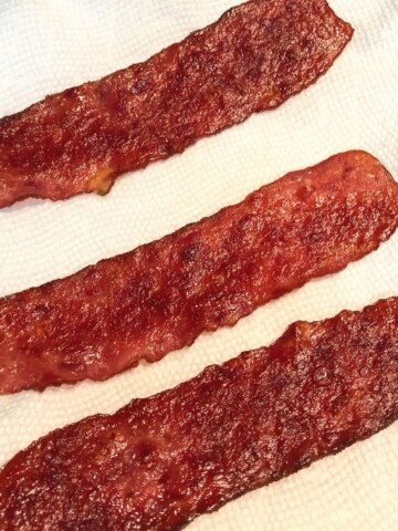 3 slices crispy air fryer bacon