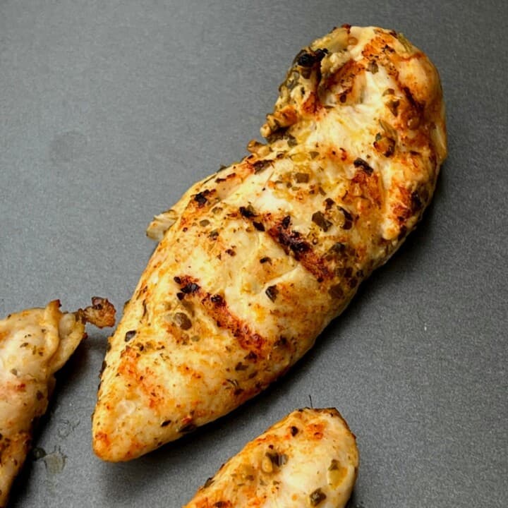 grilled chicken tender with pesto topping
