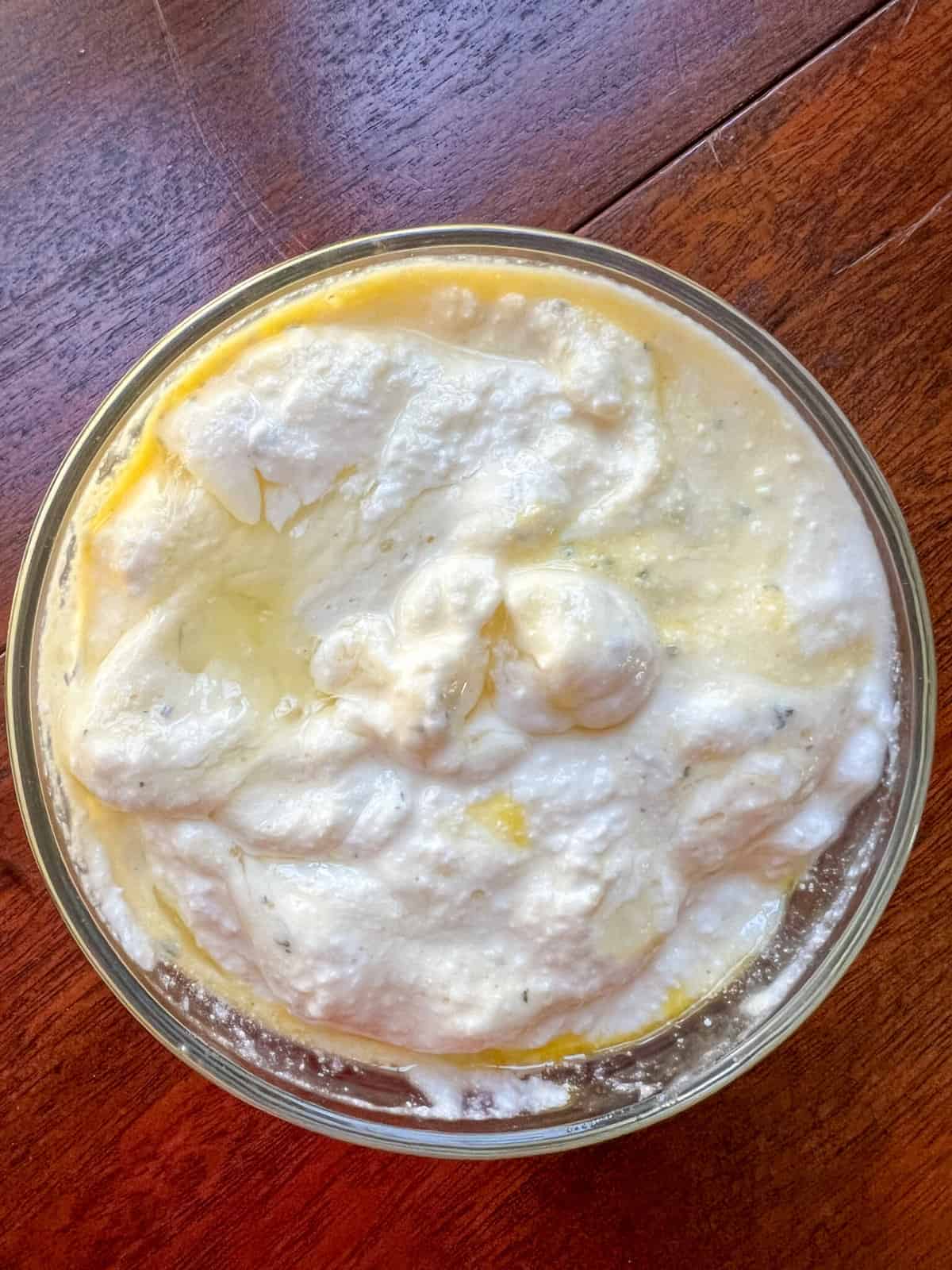 ricotta cheese mixture in clear bowl