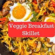 cast iron breakfast skillet with veggies and eggs