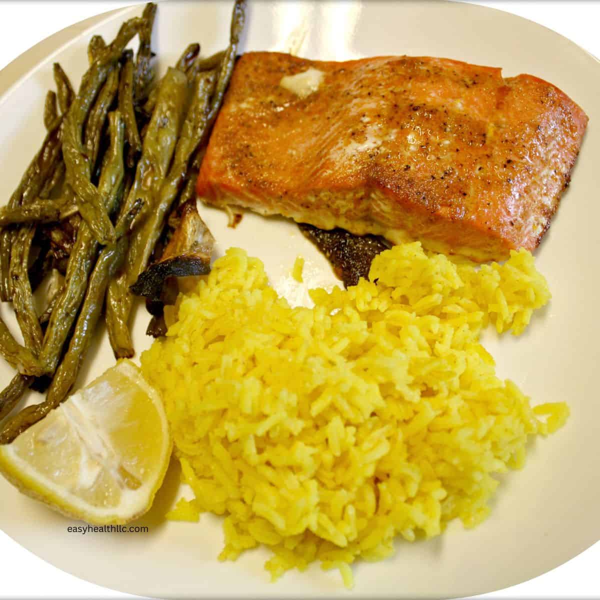20gm carb meal on plate:salmon, green beans, rice